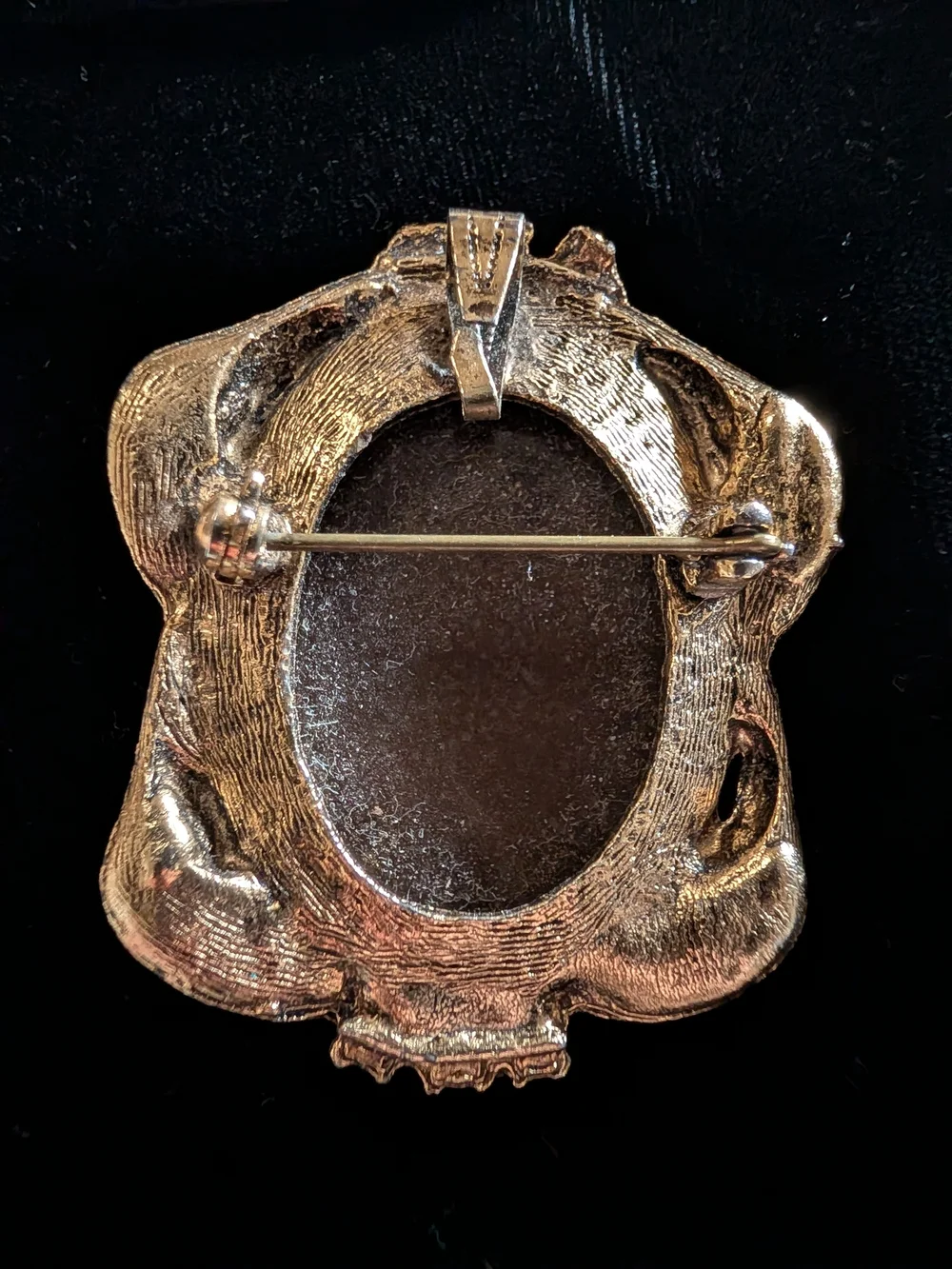 Vintage Cupid & Psyche Cameo Brooch / Pendant